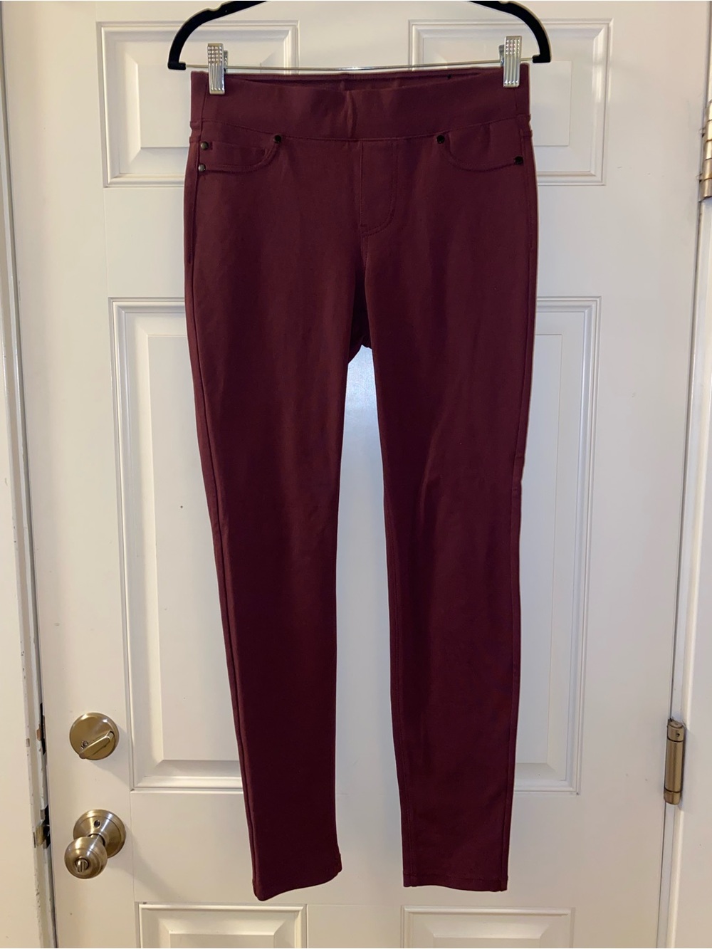 Liverpool Jeans Company Burgundy Pull-On Skinny Pants Size 4/27 Stretch